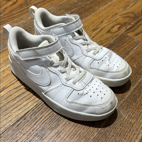 Nike White Sneakers 3Y Girls - Picture 7 of 7